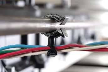 Klipy flexibilní organizace kabelů pro vedení kabelů a vodičů v jakémkoli směru.