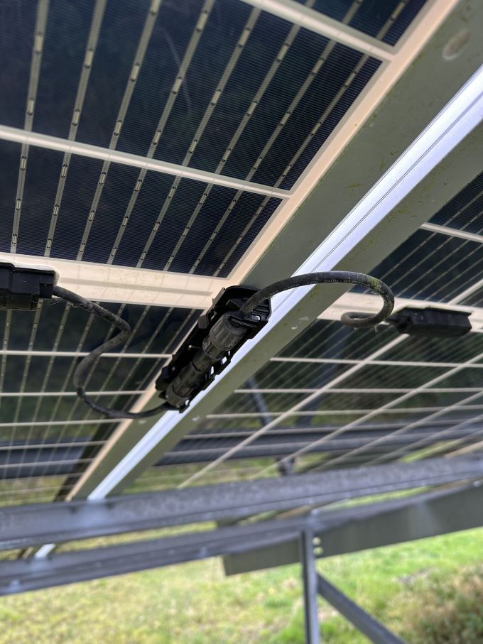 USPs MC4 connector holder