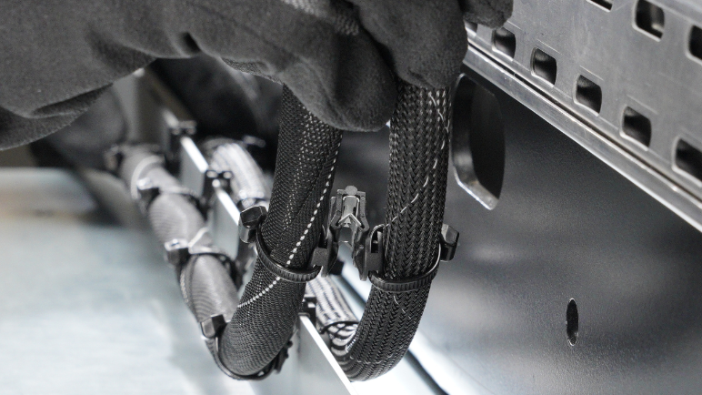 edge clips for routing cables
