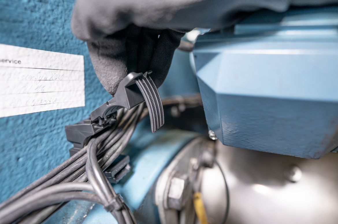 Product image of Ratchet P-Clamp
