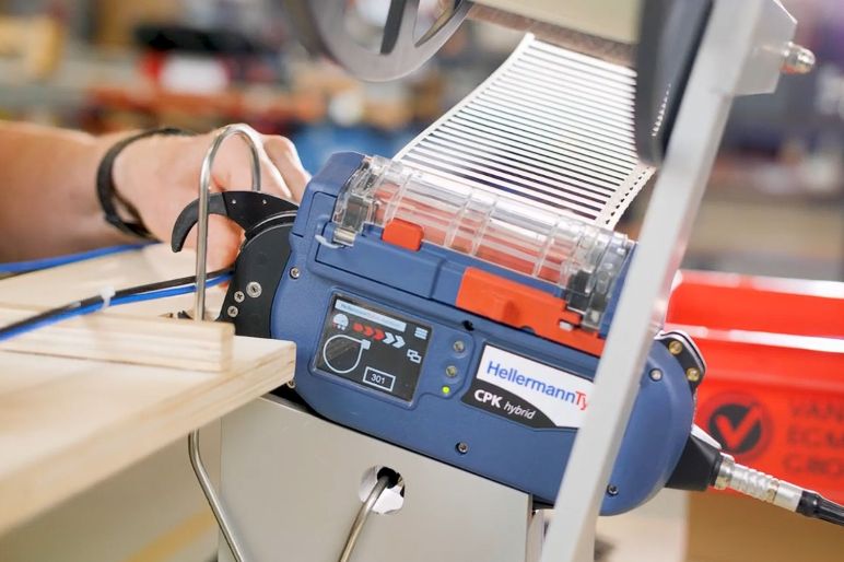 CPK hybrid Autotool in cable confection case study