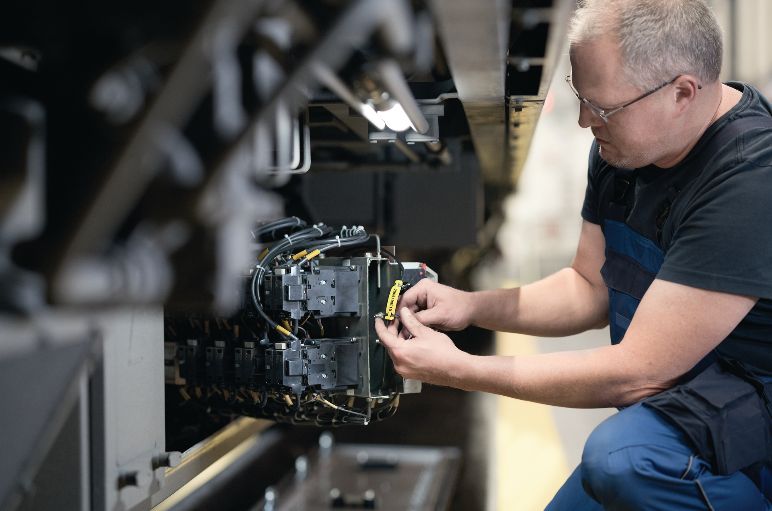 Sistemas de identificación y señalización de cables en la industria ferroviaria