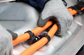 SoftGrip modular cable tie mounts for fluid media in pipes and hoses