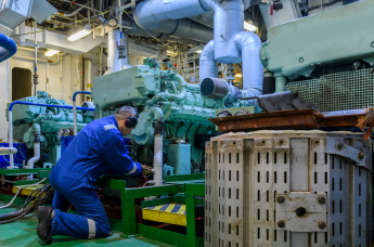 Protect mission-critical naval combat systems from ingress and shock ​​​​​​​with watertight and vibration-proof connectivity