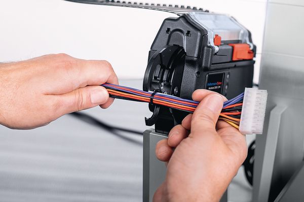 Autotool 2000 CPK herramienta para el autoembridado HellermannTyton
