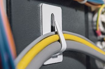 Bases com clip de cabo flexível, autoadesivo