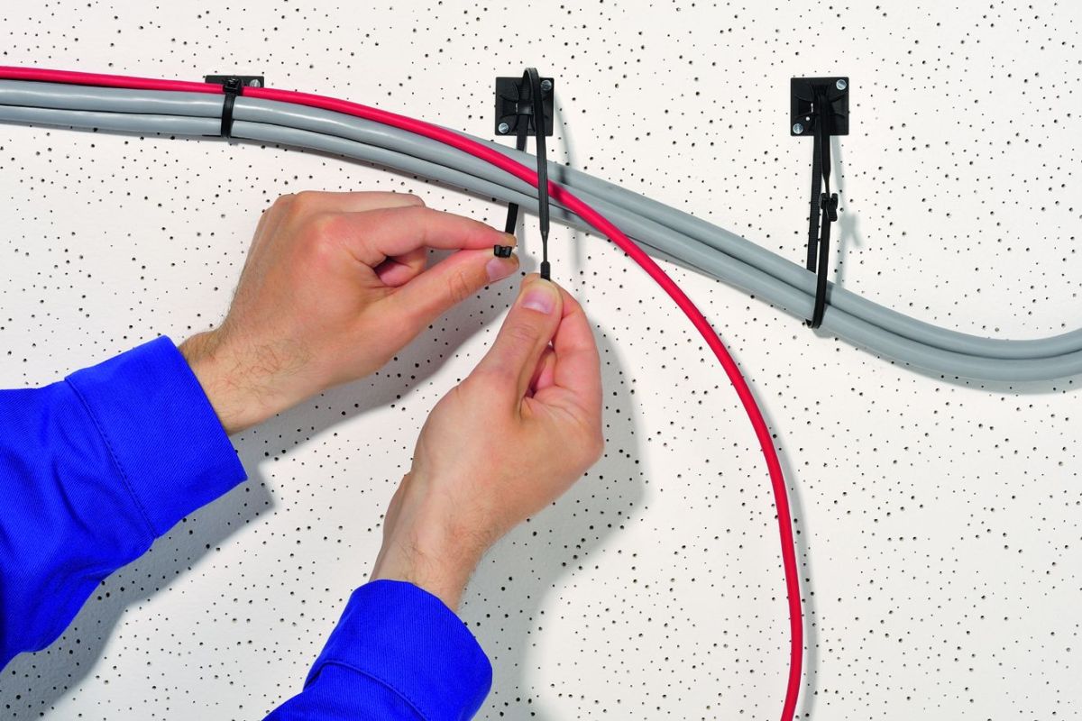 40pc White Self Adhesive Cable Tie Mounts Sticky Back Plastic Cable Tidy Office 