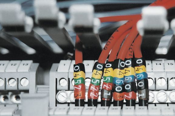 Fast and easy cable marking: with WIC pre-printed cable markers.