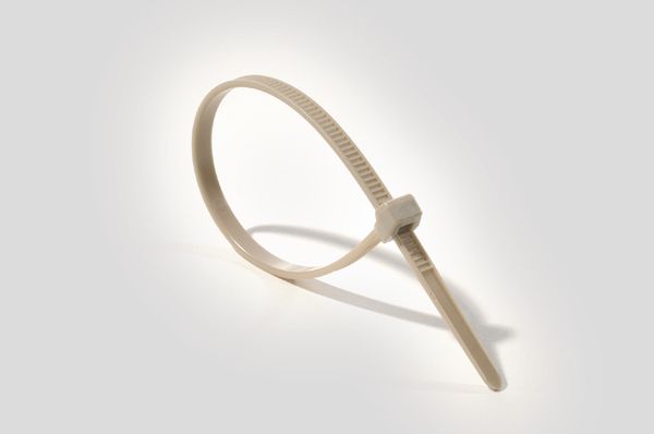 Acest colier de cabluri rezistent la temperaturi ridicate poate rezista la temperaturi de până la +240° C.