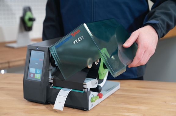 User-friendly thermal transfer printer