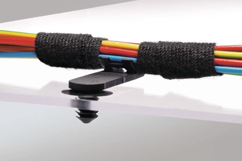 Clips de unión que proporcionan estabilidad a mazos de cables y alambres de grandes longitudes