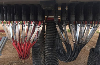 EdgeClip para fijar cables a los bordes de los paneles solares