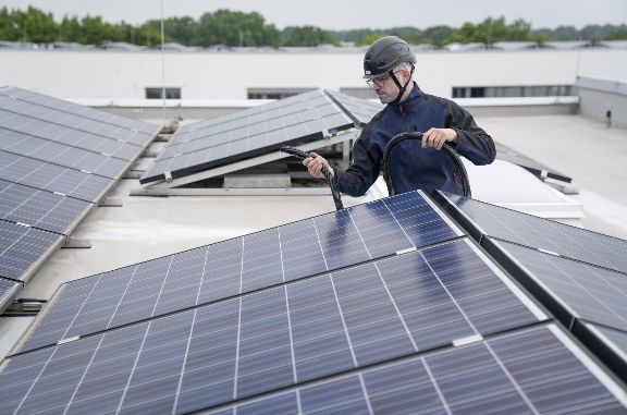 O kit definitivo onde vai encontrar os produtos necessários para identificar, fixar, proteger e isolar a sua instalação solar de forma simples e rápida