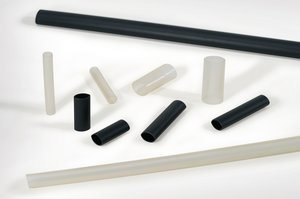 Rury termokurczliwe TG40 dostępne są w kolorze czarnym i przezroczyste.