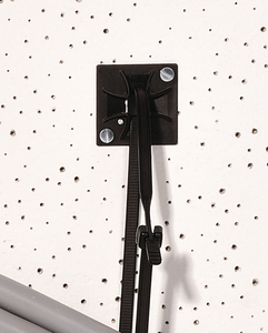 2. Pull the tie through the head until the bundle is fixed. 3. Cut off the remaining part of the tie with an application tool.