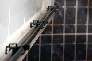 T50REC1-3 EdgeClip för enkel-, dubbel- eller trippeldragning parallellt eller vinkelrätt för kablar.