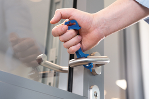 EasyDoor™ - Pull doors open contactless.