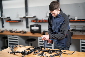 ProCut: Battery-powered application tool for cable ties - suitable for heavy duty applications.