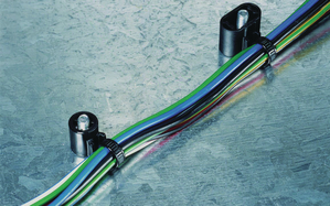 One-piece cable tie with oval stud mount.