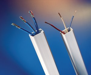 La construcción de PVC es liviana, duradera y más asequible que los sistemas de canaletas metálicas.