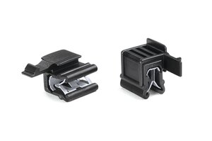 Clip conector para bordas de 1-3 mm, paralelas à borda lateral.