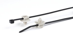 2-parts fixeringsband med grantoppsfäste för runda hål 4,5 - 5,0 mm.