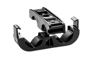 Double high voltage clip in PA6HS / AEM with Twist-Lock mechanism.