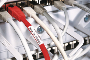 Laminointikalvo suojaa lialta, kosteudelta ja mekaaniselta kulutukselta.