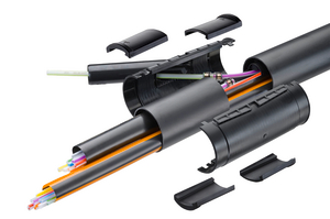 Branch off speedpipe or cable from a PE/PVC pipe with HRMA branches.