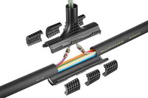 Branch off speedpipe or cable from a PE/PVC pipe with HRMA branches.