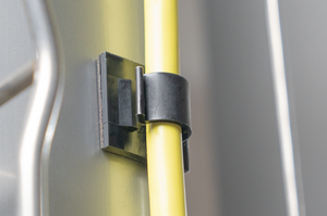 Klipsy magnetyczne serii MAGRB są elastycznym rozwiązaniem do zarządzania kablami.