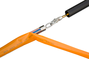 A pulling head fastens individual tubes and ensures optimal use of force.