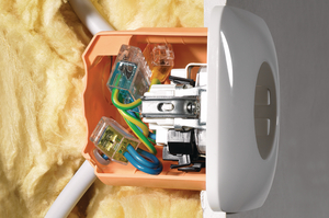 Stor variation erbjuds, 2- till 8-poliga klämmor gör det flexibelt. Enkelt att föra in ledaren, säkert fäste och optisk kontroll med den nya framtagna dubbelfjädern.