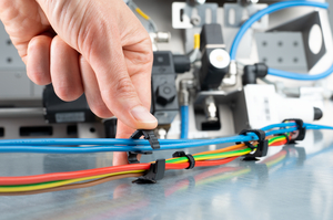 Simply separate the cable wires and hear the audible click of the reopenable fastening clip.