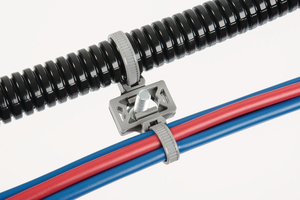This 1-piece fastening tie for studs allows a lateral adjustment, to be able to readjust the position if necessary.