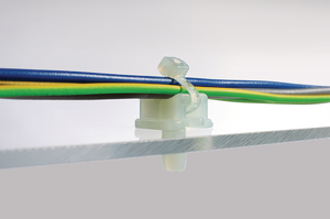 Cokół klinowy TY5, zamontowany.