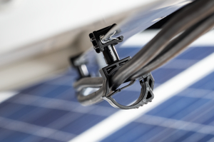 Secure and tool-free installation for solar panel and racking edges - the solar locking clamp with edge clip ensures reliable bundling with easy maintenance access.