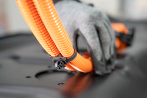 Fixing tie specificly developed for braided sleeving. Pins on the strap will fit into the braided sleeving to avoid movement.