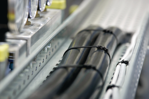 Organizzazione cavi sul tetto supportata dalla Serie Robusto.