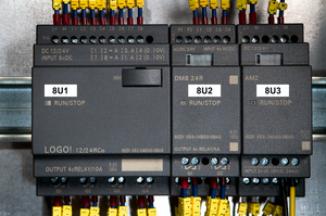 Açıkça tanımlanmış etiketler, kolay ağ kablosu ve kablo yönetimi sağlar.