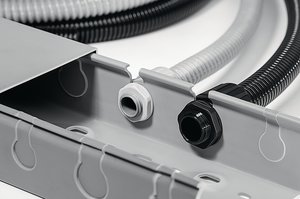 HelaDuct HTWD-PC werden z.B. in Aufzugschächten eingesetzt und überall dort wo in Kabel in Schutzschläuchen abgezweigt werden.
