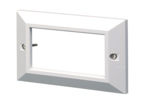 The double-gang face plates accepts 4 single modules or 2 triple modules, to offer 4 or 6 ports