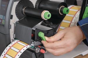 Easy application of ribbons on HellermannTyton thermal transfer printers.