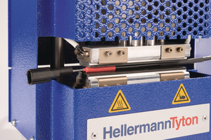 When using the foot switch the shrink process begins.