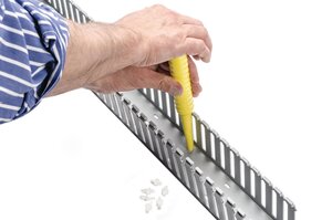 Ergonomic design ensures effortless use when inserting rivets into deep channels or locations difficult to access.